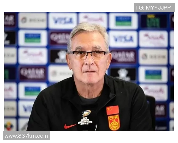 足球明星如何在教练生涯中实现自我价值与名声的双重提升